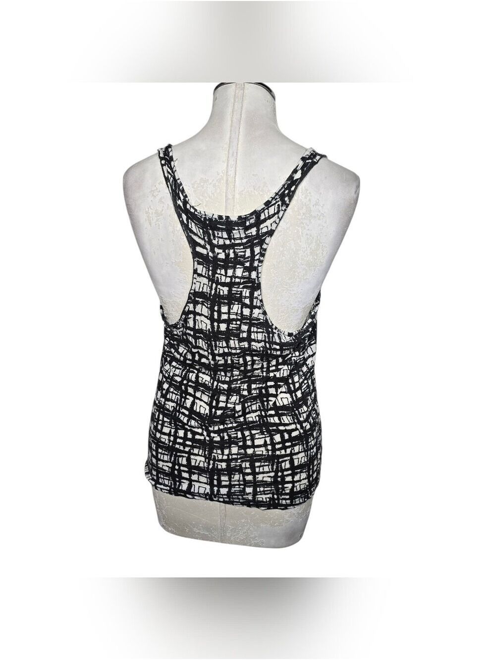 Forever 21 Racerback Tank Top Black White Scoop Neck L Sleeveless Lightweight - Picture 4 of 7
